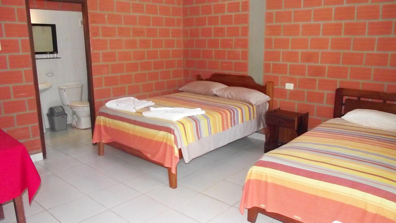 Hotel Ambaibo Rurrenabaque Dış mekan fotoğraf